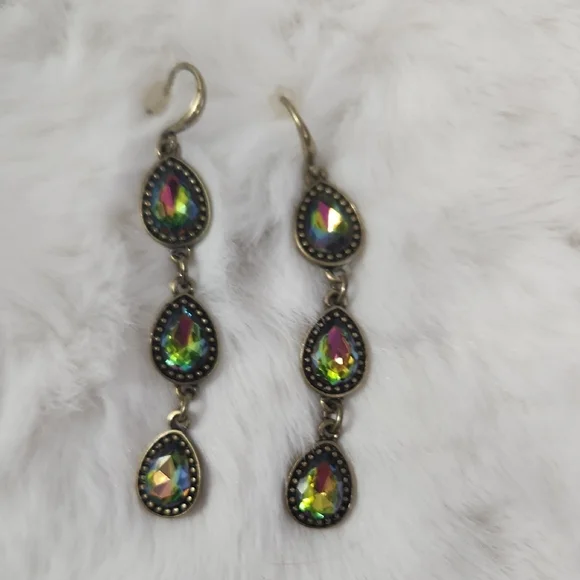 Nicole Miller Iridescent Necklace and Earring Set - Picture 2 of 7